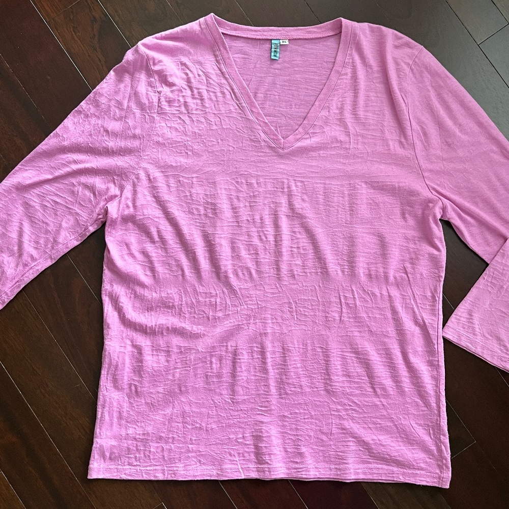 V Neck tee 3/4 length sleeve